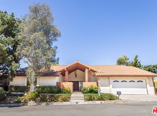 8400 Skyline Dr, Los Angeles, CA 90046