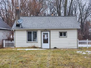 5066 Pheasant Rd, Waterford, MI 48327