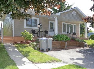 23 Pebble Beach Pkwy, South Huron, ON N0M 1T0