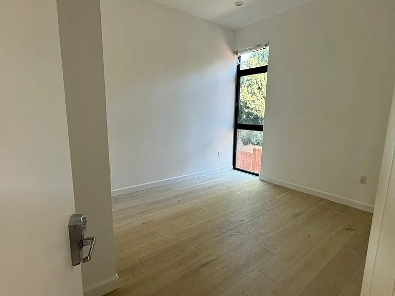 1244 Innes Ave #D — Photo 12