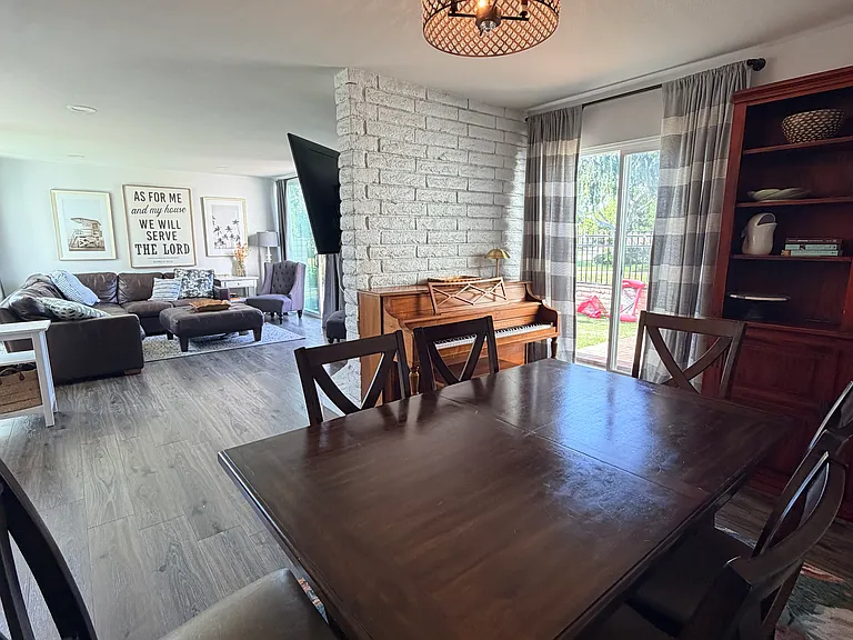 59 Oak Tree Ln — Photo 4