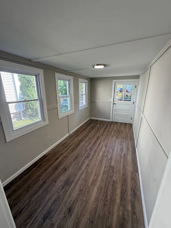 2 bed, 1.0 bath, 1200 sqft, $1,850 — Photo 2