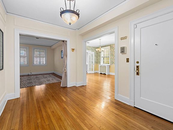 3rd image of 3401 Greenway #P4