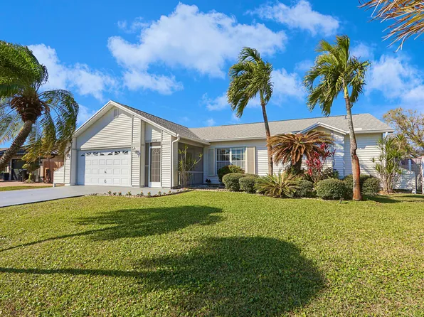 1914 SE Doverbrook Street, Port St Lucie, FL 34983
