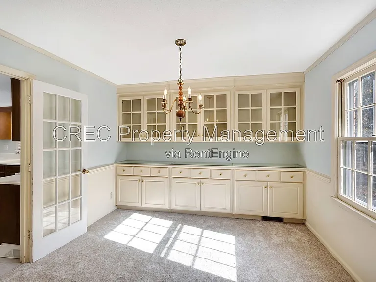 321 Shaftesbury Ln — Photo 46