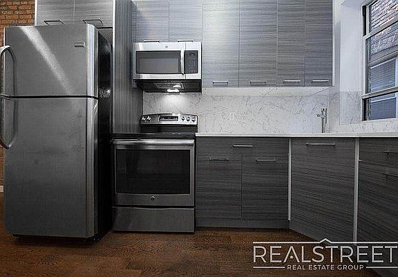 5th image of 890 Jefferson Ave APT 1
