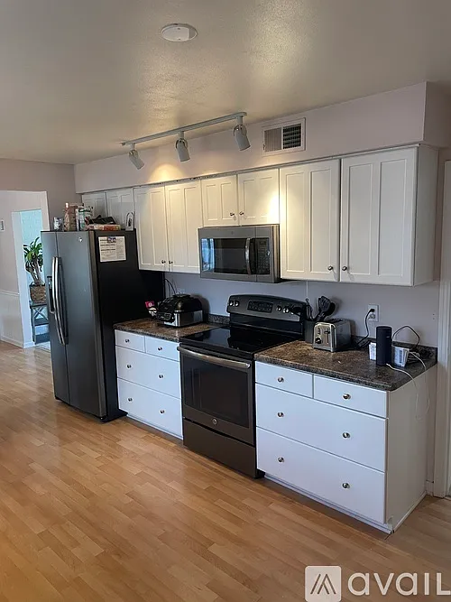 3 bed, 1533 sqft, $3,500 — Photo 4
