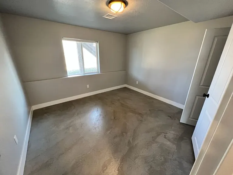 583 N 400 E — Photo 21
