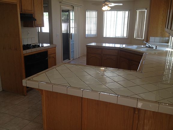 4th image of 4065 N East St