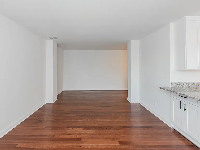 5630 Pershing Ave #42 — Photo 4