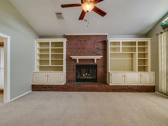 4th image of 10013 Forest Ln