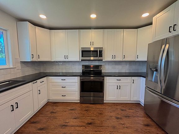4th image of 320 Buena Vista Ave