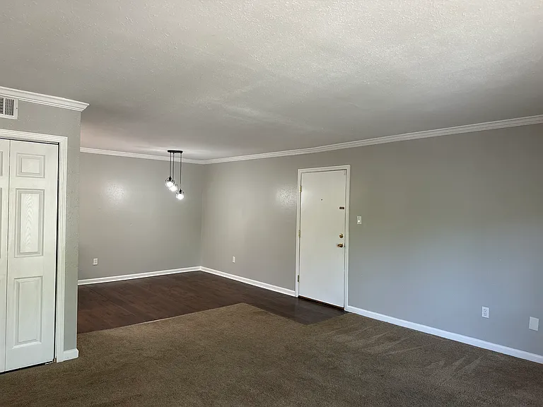 900 Mountain Creek Rd #Q284 — Photo 6