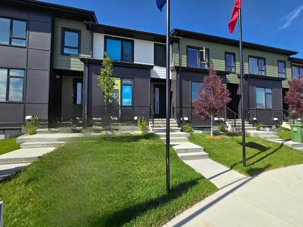 229 S Vantage Dr, Cochrane, AB T4C 3G4