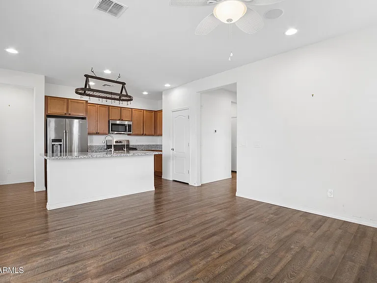 17863 W Hiddenview Dr — Photo 12