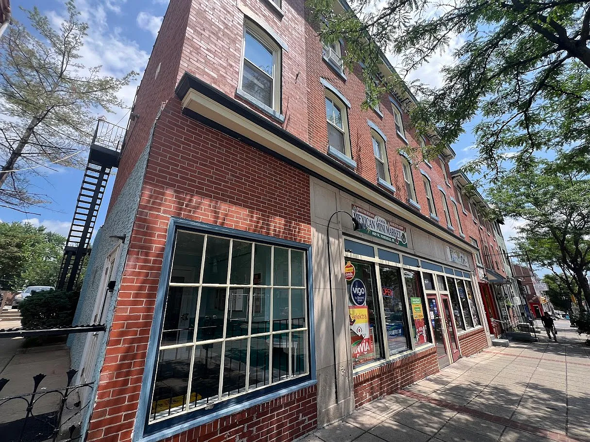 409 West Marshall Street - 6 — Photo 2