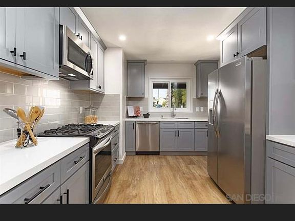 2nd image of 4995 54th St