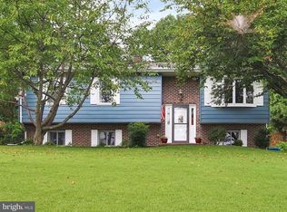 1925 Cedar Dr, Spring Grove, PA 17362