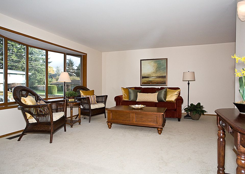 Living Room w/ Bay Window