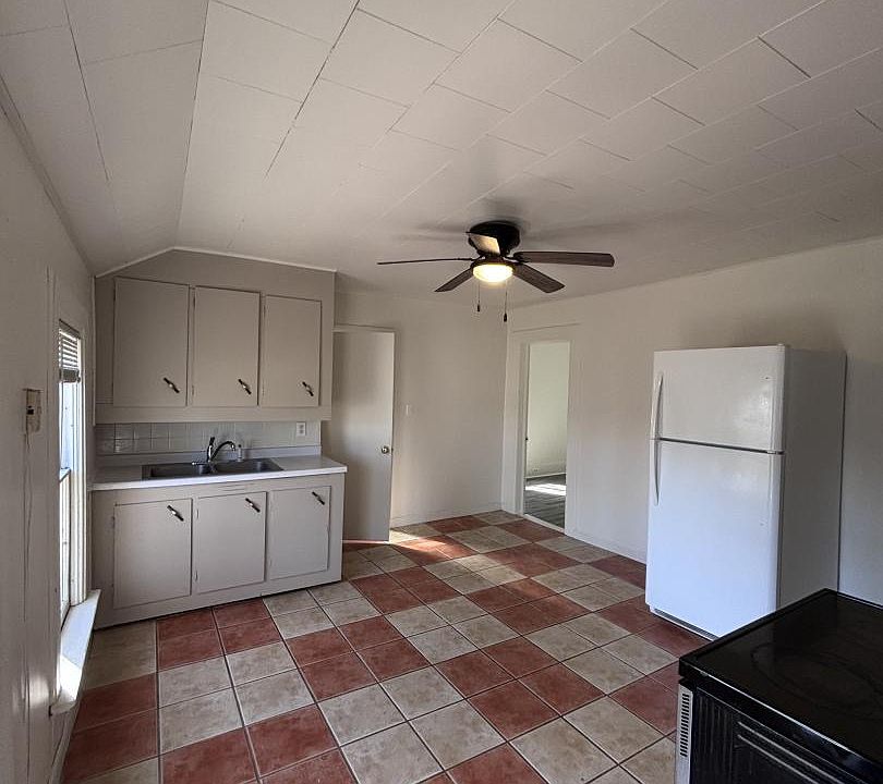 1st image of 2226 Custer Rd #2226