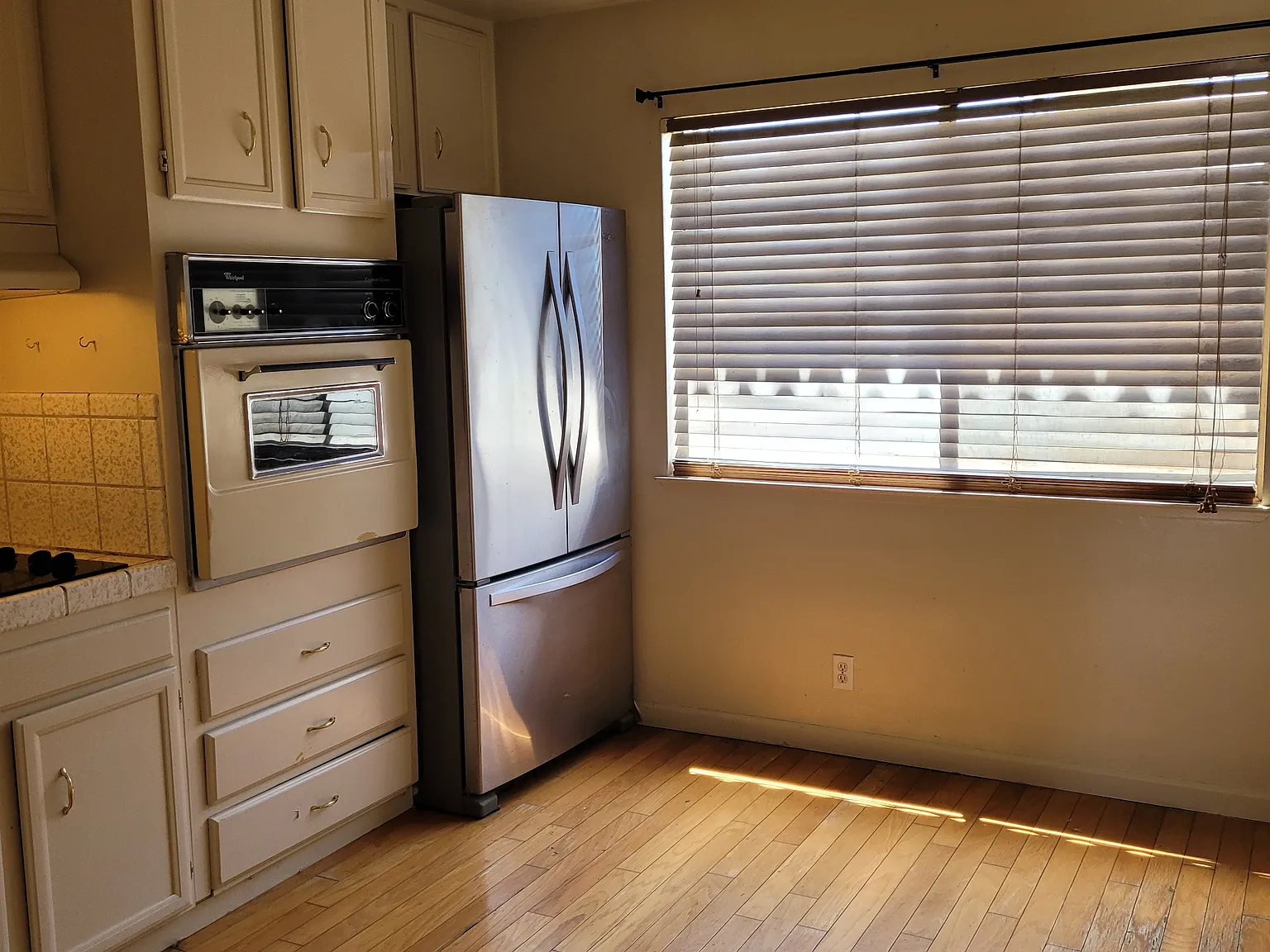 2 bed, 1400 sqft, $2,500 — Photo 4