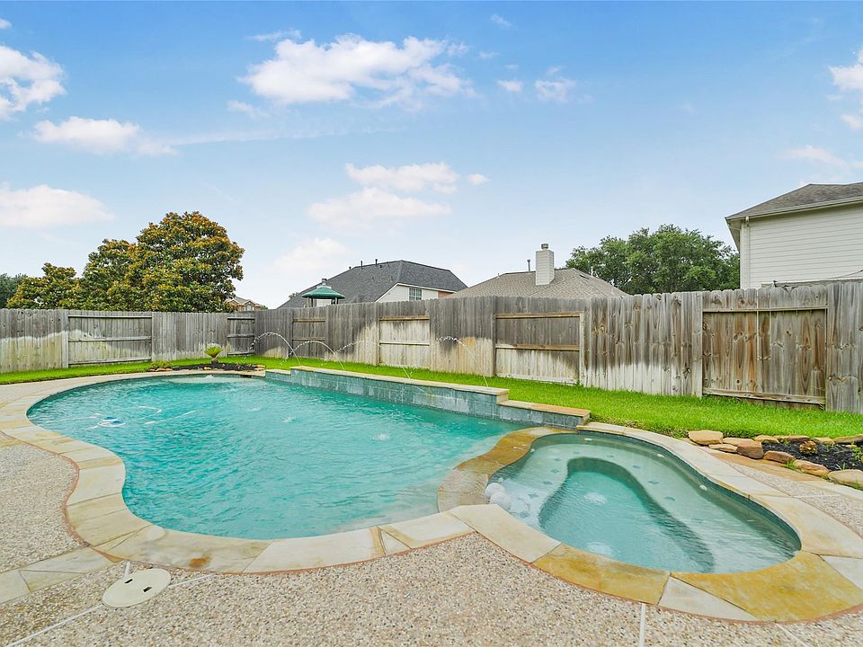 1st image of 18022 Oak Orchard Ln