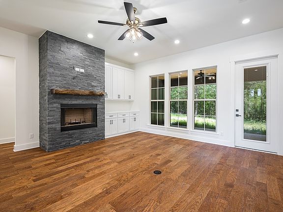 5th image of 106 Oakridge Ct