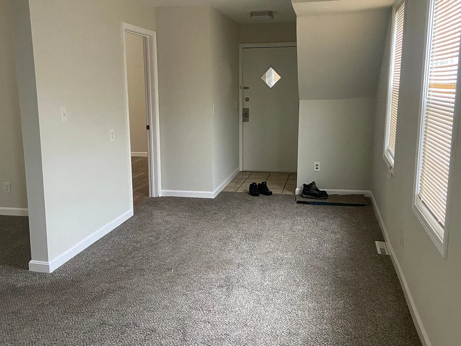 2 bed, 1250 sqft, $1,100 — Photo 3