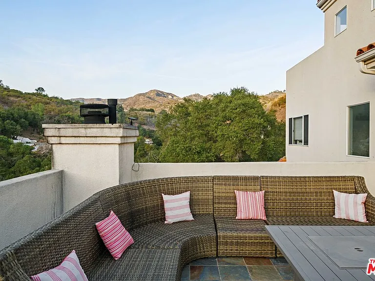 4345 Escondido Trl — Photo 33