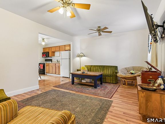 4th image of 5 Hamilton Court