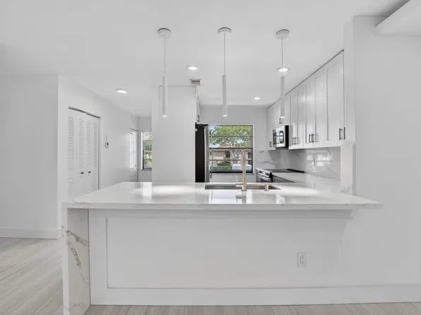 9272 Vista Del Lago #28F, Boca Raton, FL 33428