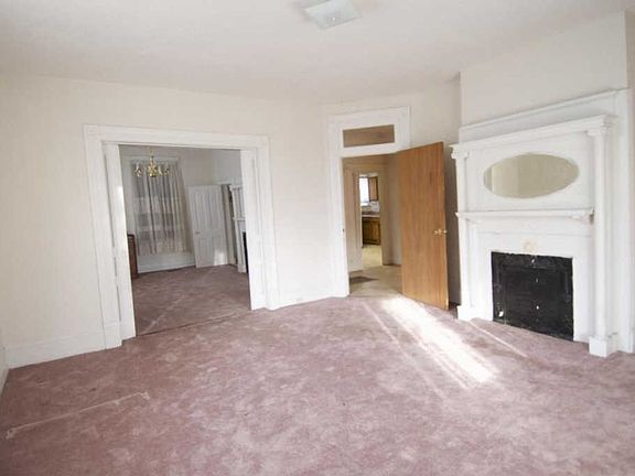 5th image of 815 E Mlk