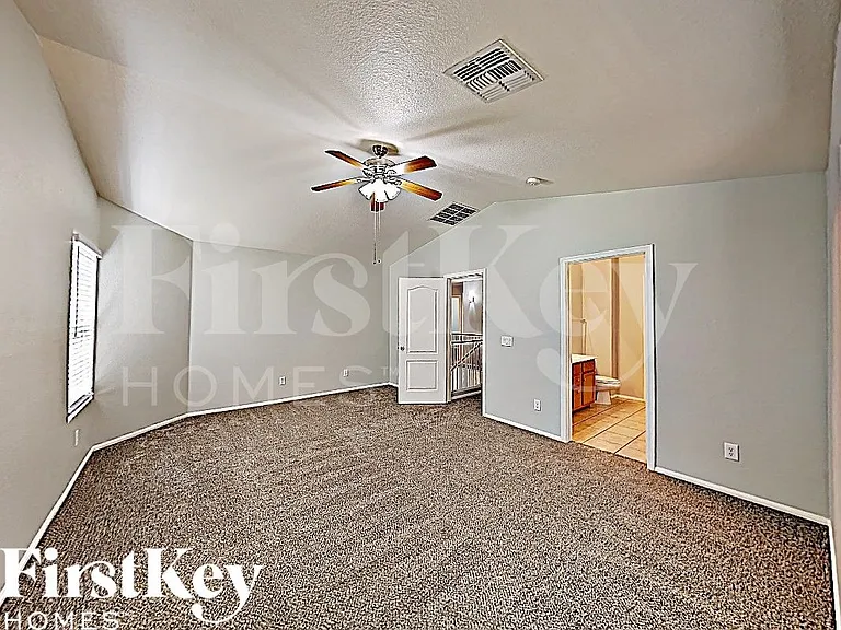 12405 W Montebello Ave — Photo 10