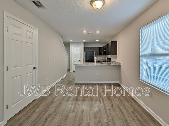4th image of 1461 Florida Ave