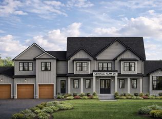 23 Cervelli Farm Dr, Hanover, MA 02339