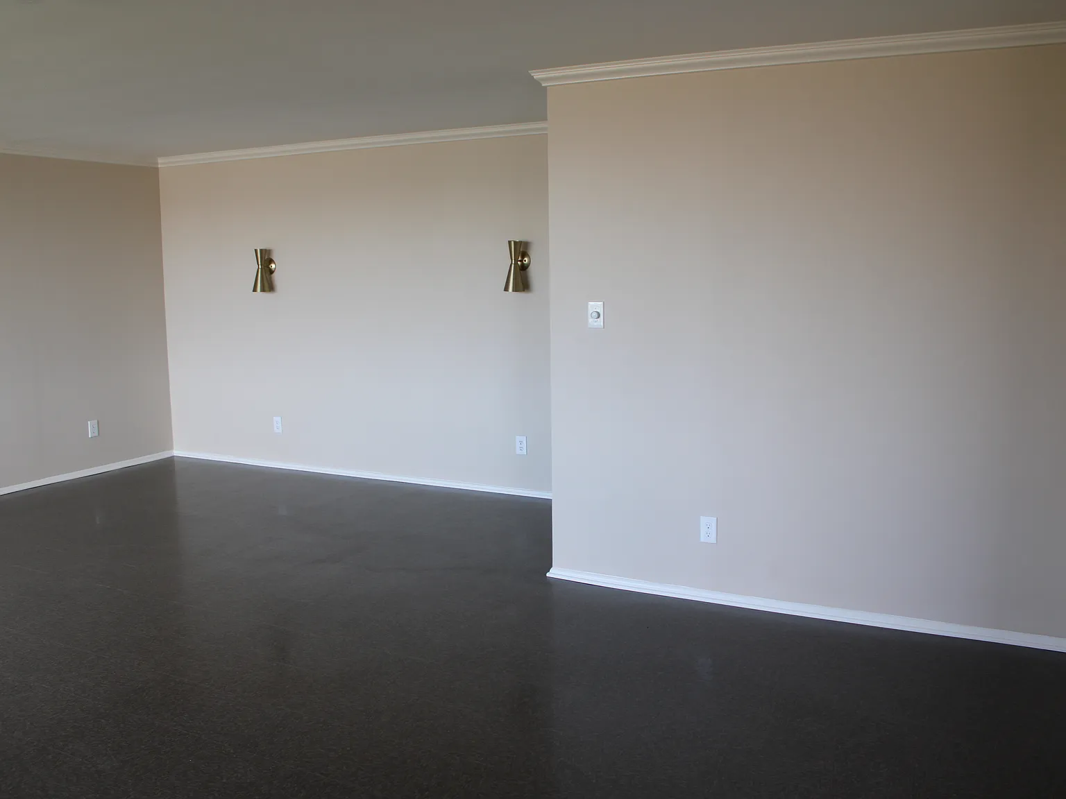 4 bed, 1736 sqft, $4,500 — Photo 4