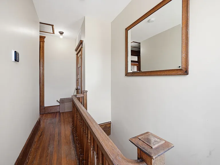 922 E Capitol St NE — Photo 31
