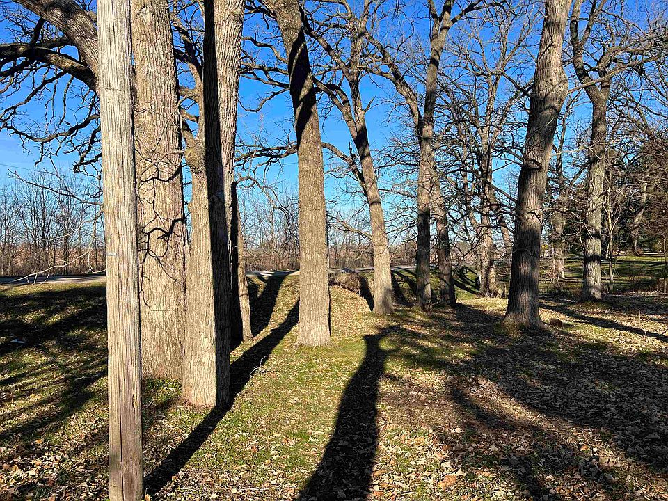 2nd image of 1454 Lake Kegonsa Rd