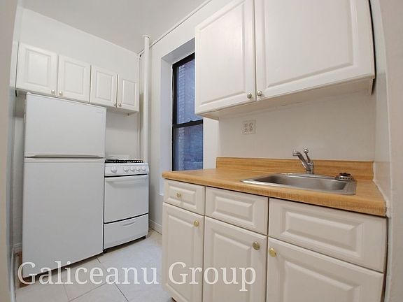 4th image of 416 W 56th St APT 12