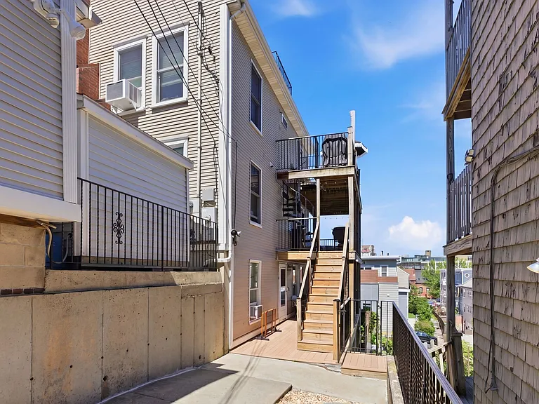 26 Saint Martin St #B — Photo 21