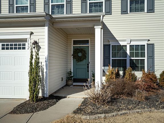4th image of 132 Thames Valley Dr