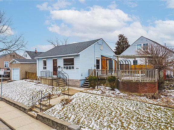 2nd image of 1124 Dunsmure Rd