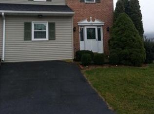 163 Linda Ter, Ephrata, PA 17522