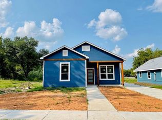 809 W Sears St, Denison, TX 75020