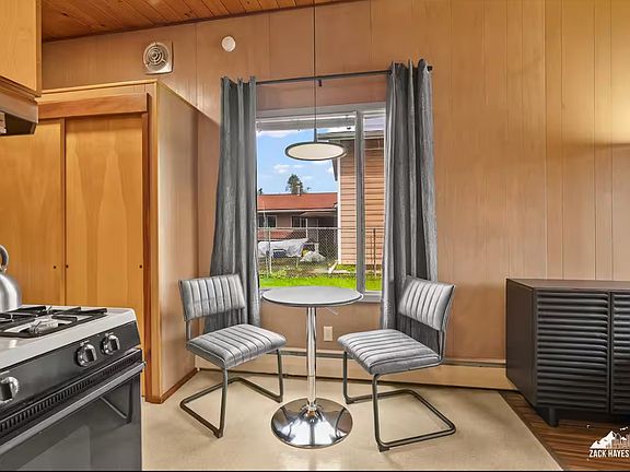 5th image of 3940 Turnagain Blvd E