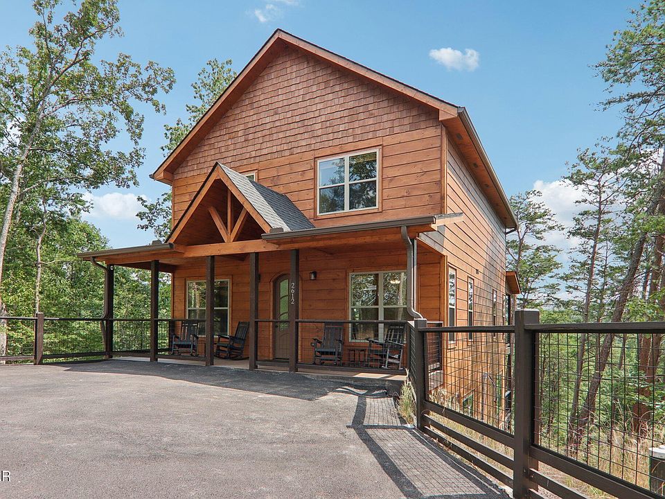 1st image of 2616 Dogwood Loop Dr