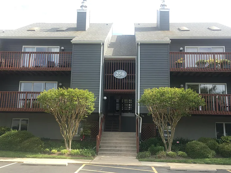 250 Sea Eagle Dr #7 — Photo 17