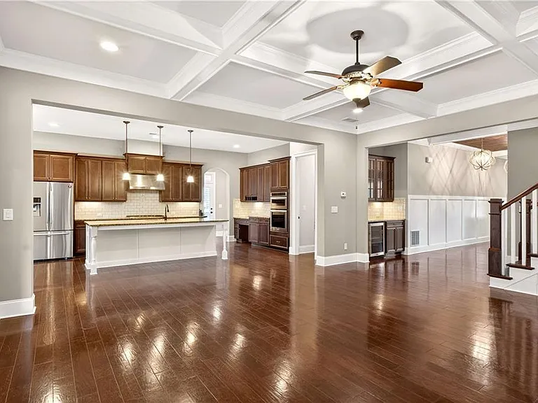 2607 Lulworth Ln — Photo 8