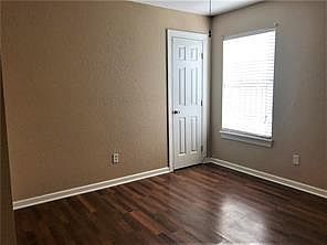 4th image of 505 W Forest Dr