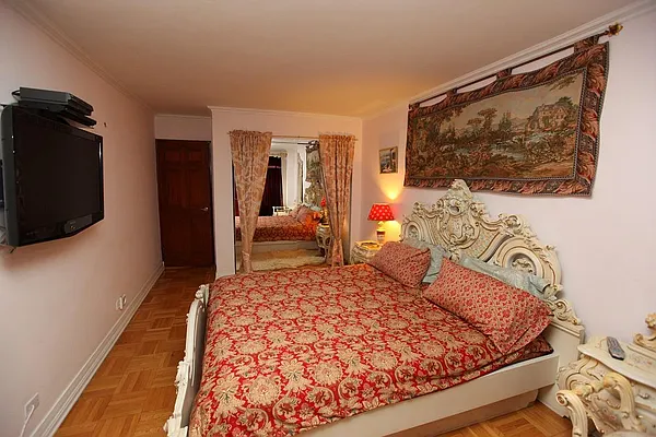 Rented by Town Residential | media 4